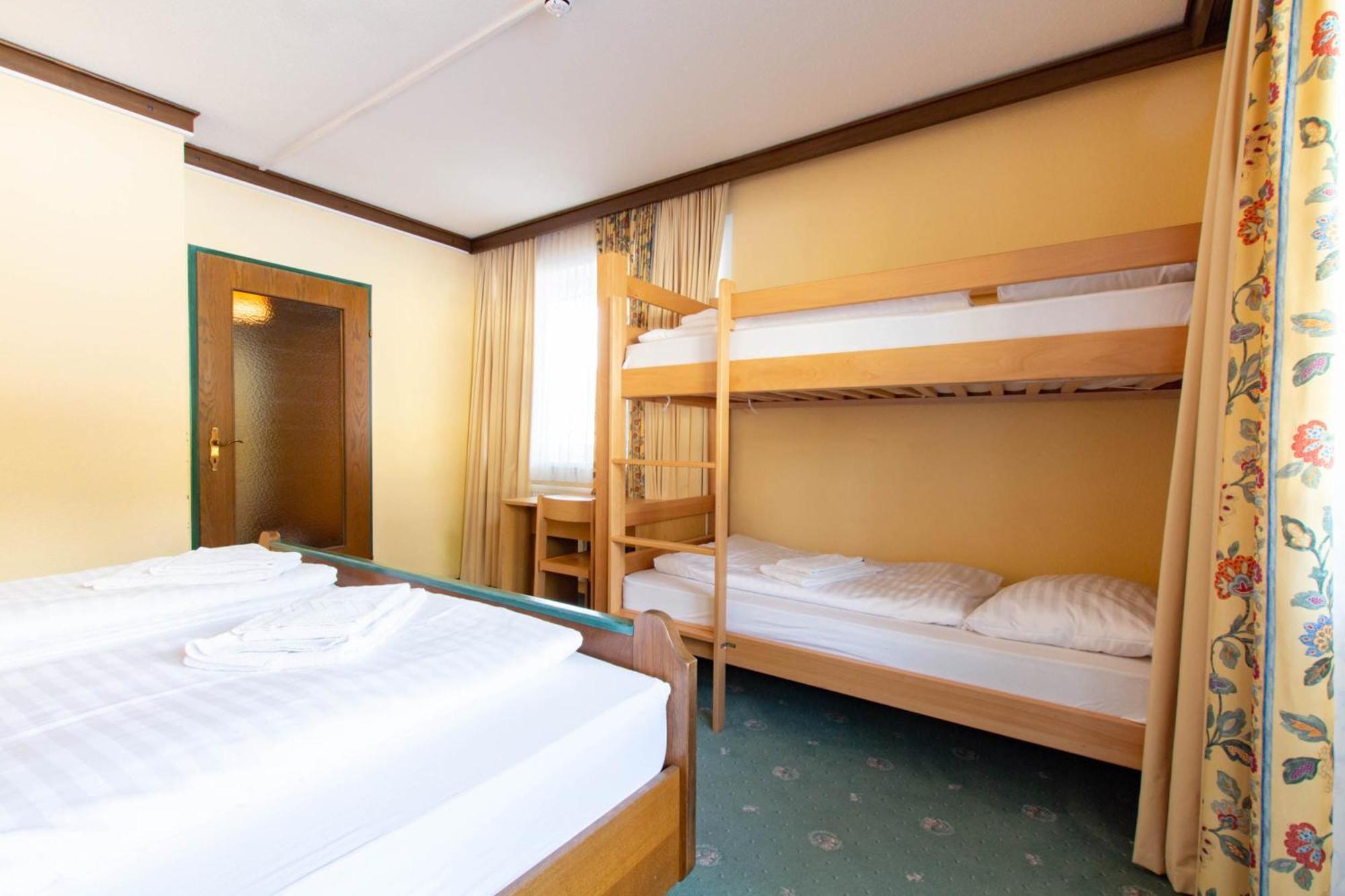 Mountain Hostel Ramsau am Dachstein Habitación foto
